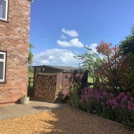 Badsey Cotswold Edge Guest Suite With Broadway Hill View מראה חיצוני תמונה