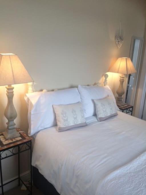 Badsey Cotswold Edge Guest Suite With Broadway Hill View מראה חיצוני תמונה